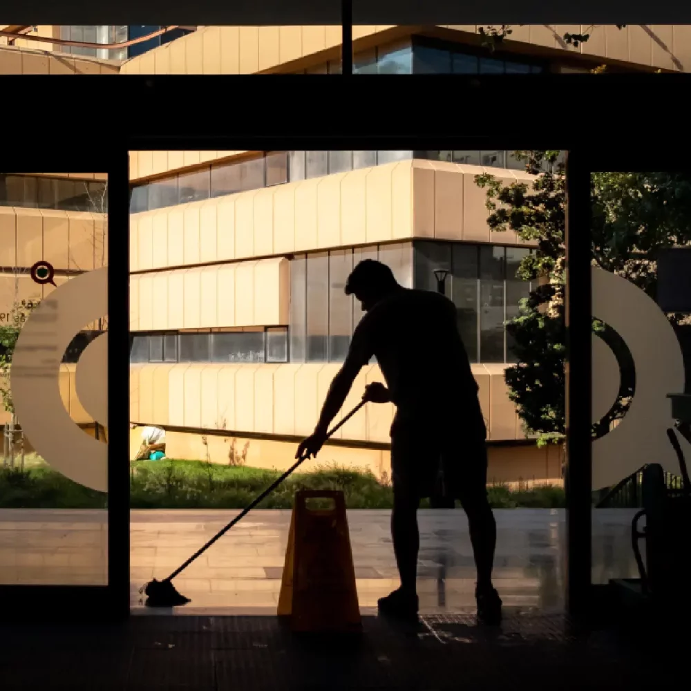 Commercial cleaners duties with Kiwi Clean Home